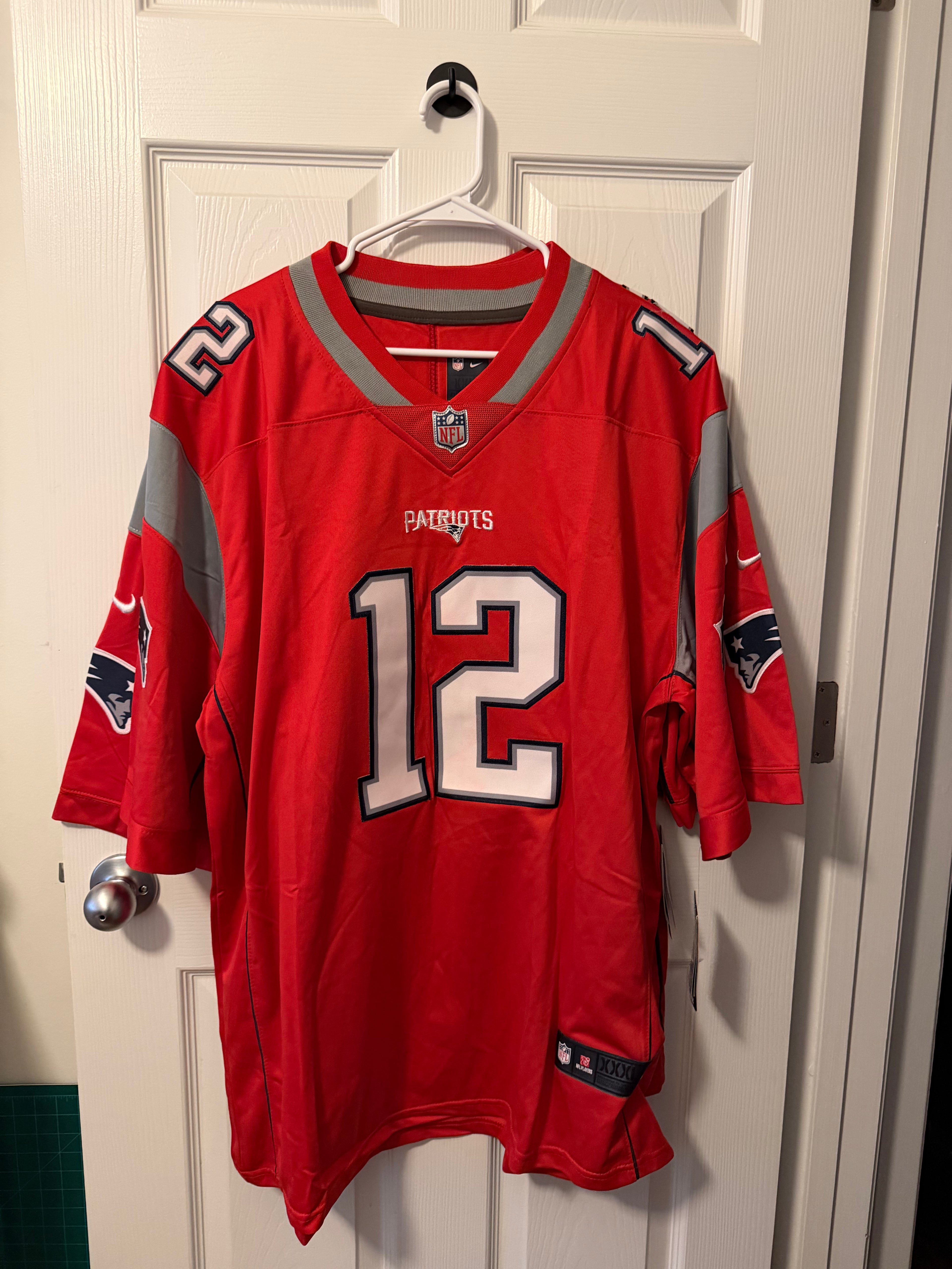 Vintage New England Patriots #12 Tom Brady (Stitched/Adult) Jersey