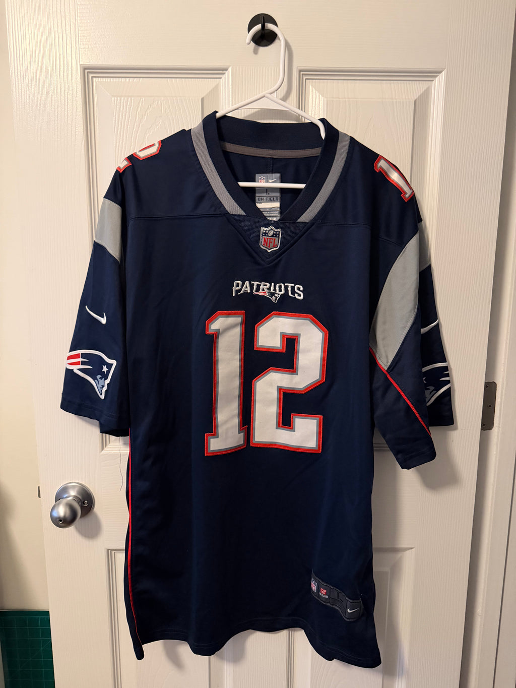 Vintage New England Patriots #12 Tom Brady (Stitched/Adult Large) Jersey