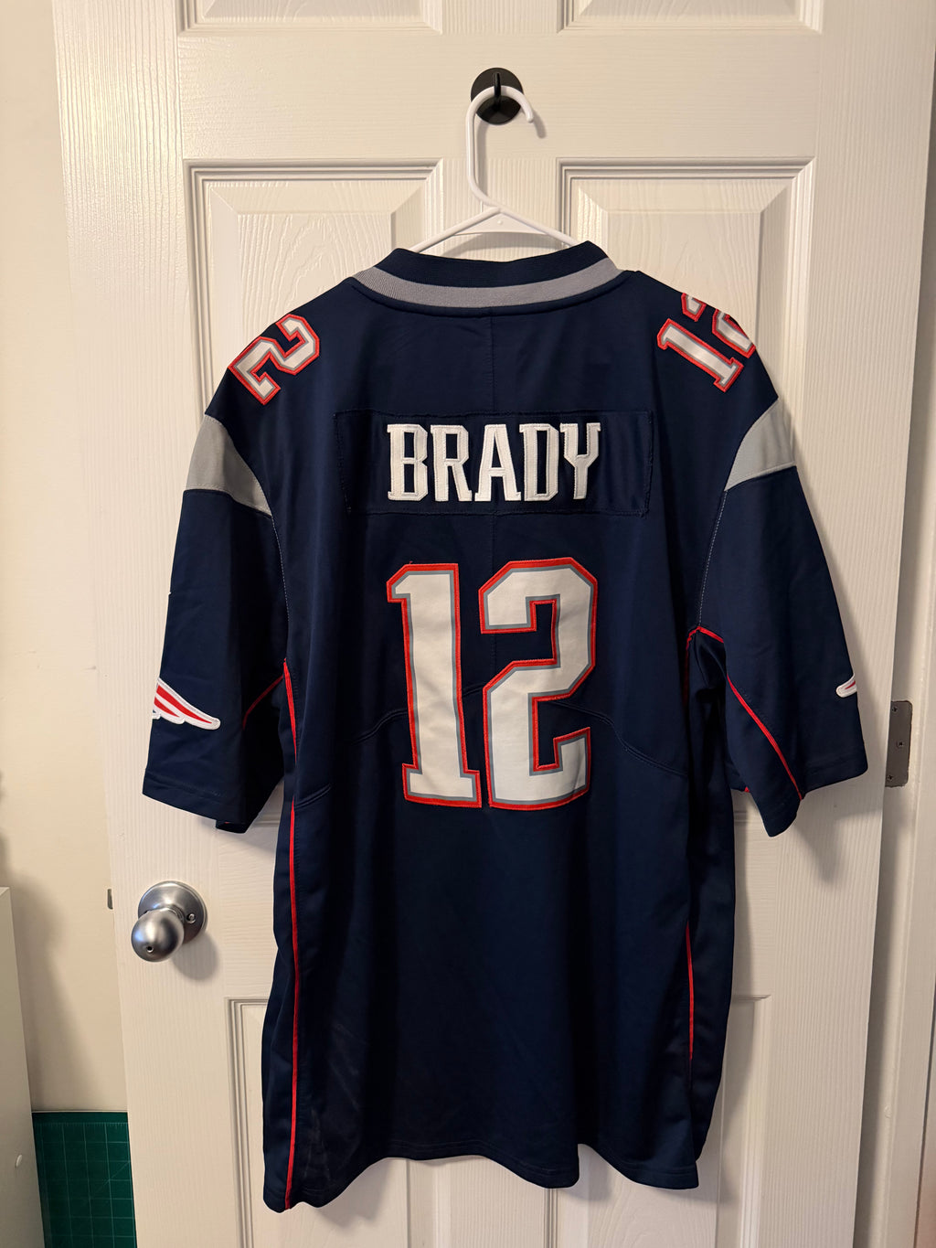 Vintage New England Patriots #12 Tom Brady (Stitched/Adult Large) Jersey